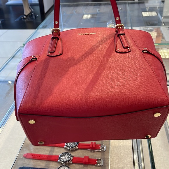 Michael Kors Voyager Small Saffiano Leather Tote Bag
Style# 30H1GV6T4T
NWT Flame - Picture 8 of 16